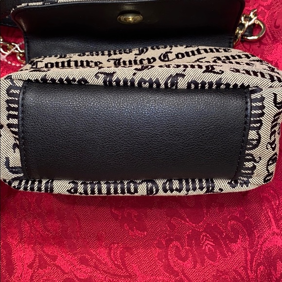 Juicy Couture Mini Crossbody - Picture 5 of 6